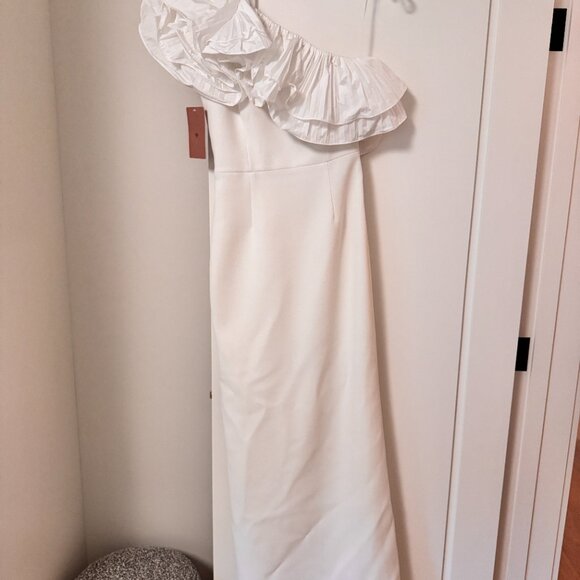 REBECCA VALLANCE CHLOE TAFFETA ONE-SHOULDER CREPE COLUMN GOWN- US 4 - Picture 2 of 8